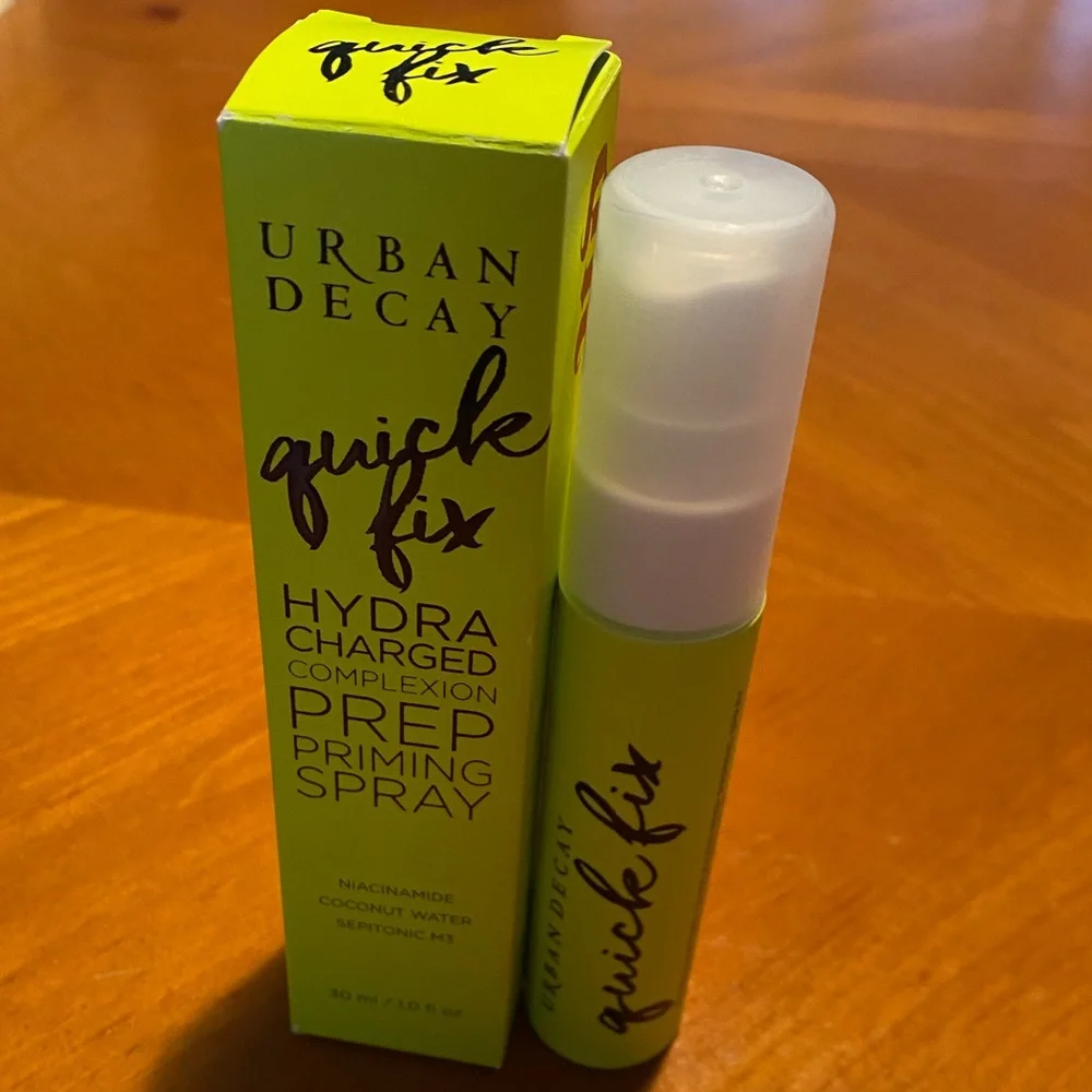 Urban Decay Quick Fix Hydra Charged Complexion Prep Priming Spray
